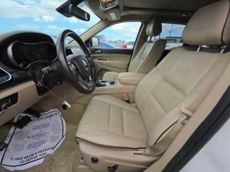 Used 2019 Jeep Grand Cherokee Overland AWD/4WD image 7