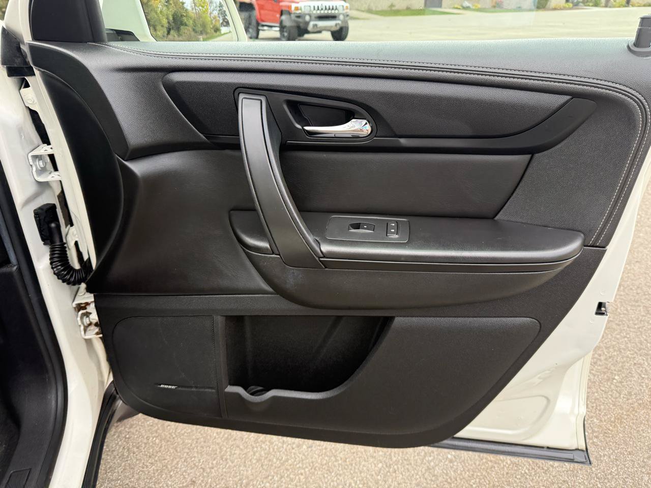 Used 2015 Chevrolet Traverse LT FWD image 31