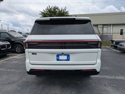 New 2026 Lincoln Navigator L Black Label AWD/4WD image 5