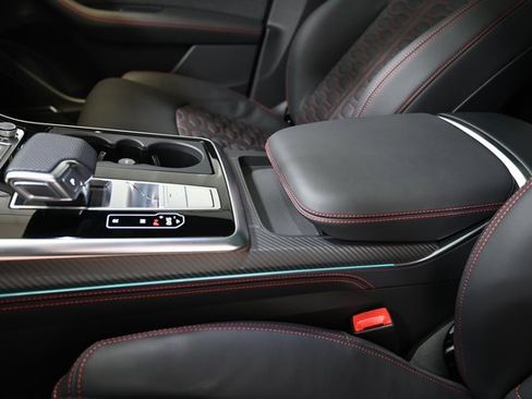 Used 2025 Audi RS Q8 performance image 25