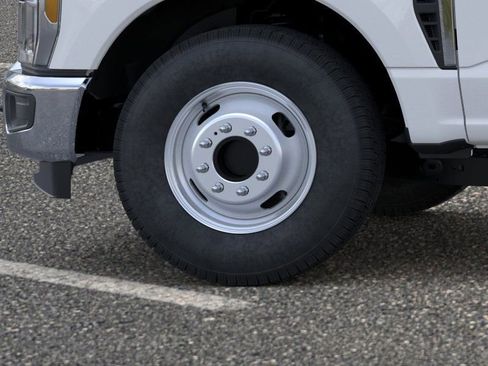 New 2026 Ford F350 XL w/ XL Chrome Package image 19