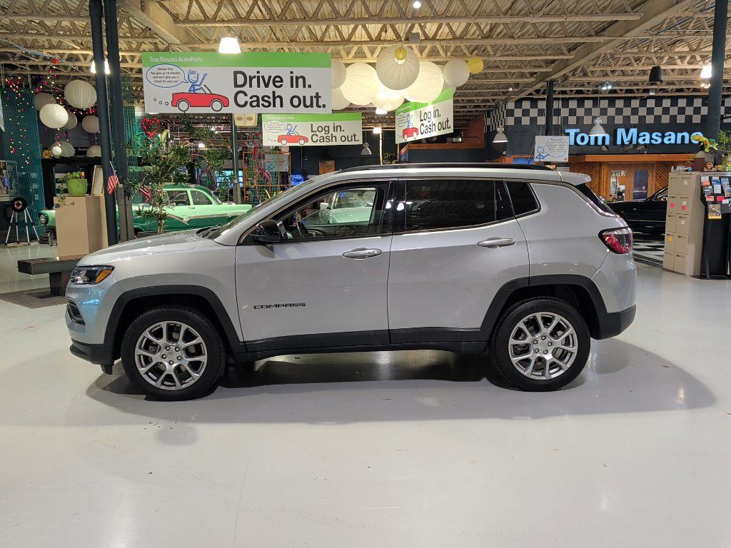 Used 2022 Jeep Compass Latitude AWD/4WD image 10