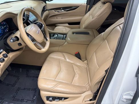 Used 2018 Cadillac Escalade ESV Platinum image 18