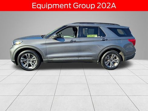 Certified 2021 Ford Explorer XLT w/ Equipment Group 202A image 7