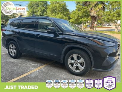 Used 2022 Toyota Highlander LE
