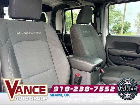 Used 2020 Jeep Gladiator Overland w/ Trailer Tow Package AWD/4WD image 20