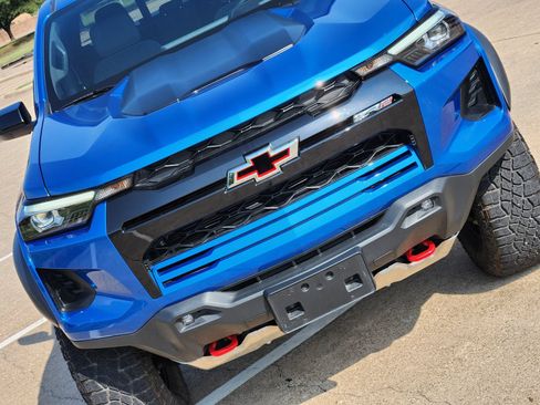 Used 2024 Chevrolet Colorado ZR2 w/ Safety Package AWD/4WD image 14