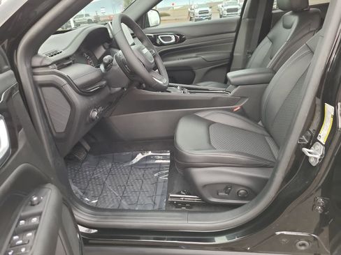 New 2026 Jeep Compass Latitude AWD/4WD image 19