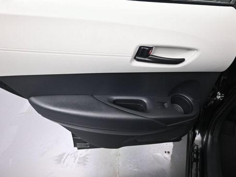 Used 2024 Toyota Corolla Cross L AWD/4WD image 25