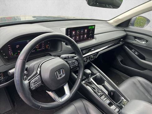 Used 2023 Honda Accord Touring image 9