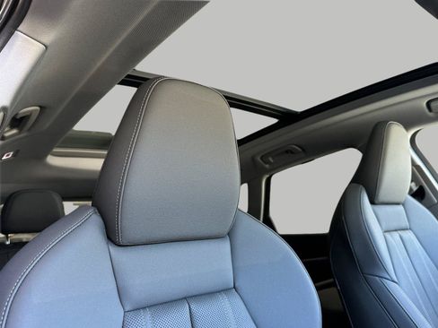 Used 2025 Audi Q5 Premium w/ Premium Plus AWD/4WD image 17