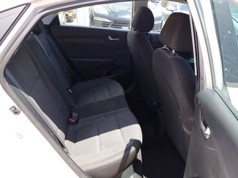 Used 2020 Hyundai Accent SE FWD image 37