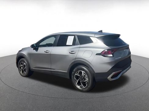 Used 2025 Kia Sportage LX AWD/4WD image 10