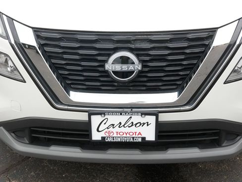 Used 2022 Nissan Rogue SV AWD/4WD image 9