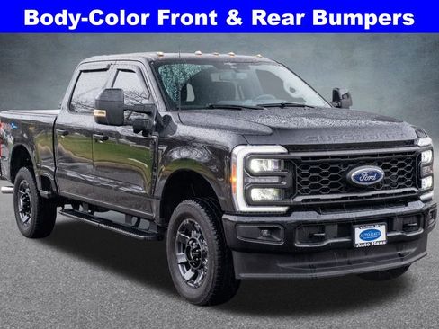Used 2023 Ford F250 Lariat w/ Sport Appearance Package image 10