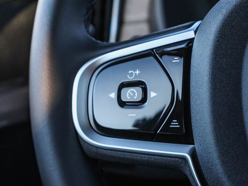 New 2026 Volvo XC90 B5 Plus image 35