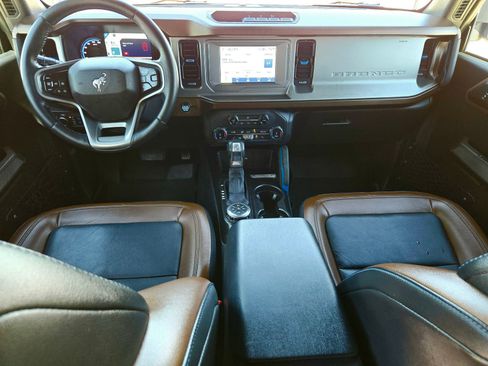 Used 2022 Ford Bronco Outer Banks AWD/4WD image 8