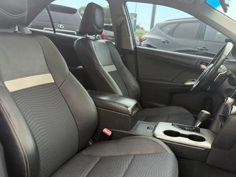 Used 2012 Toyota Camry SE FWD image 15