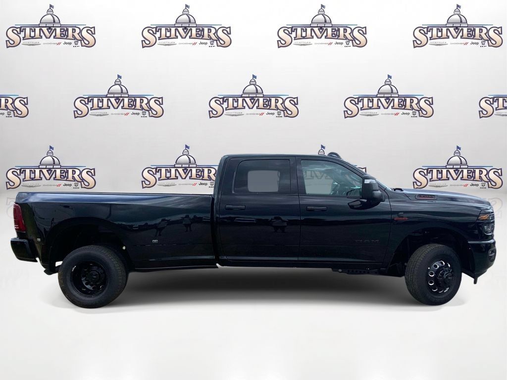 New 2026 RAM 3500 Big Horn AWD/4WD image 6