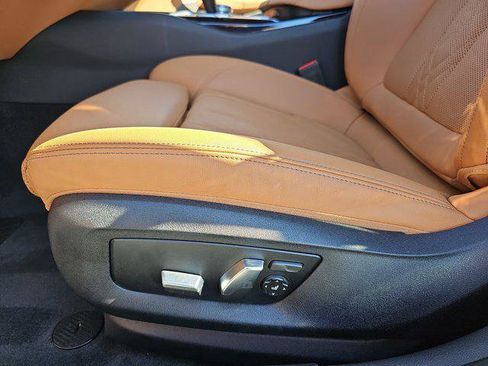 Certified 2023 BMW 530e w/ Premium Package image 29