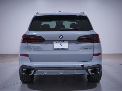 New 2026 BMW X5 sDrive40i w/ M Sport Package RWD image 5