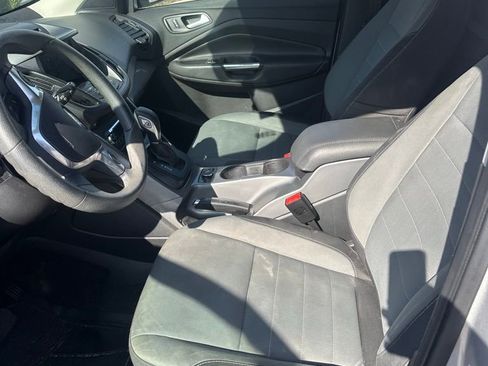 Used 2016 Ford Escape SE w/ Equipment Group 201A image 11