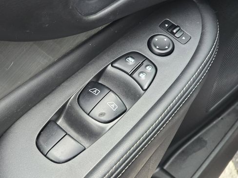 Used 2016 Nissan Murano S w/ Navigation Package image 22