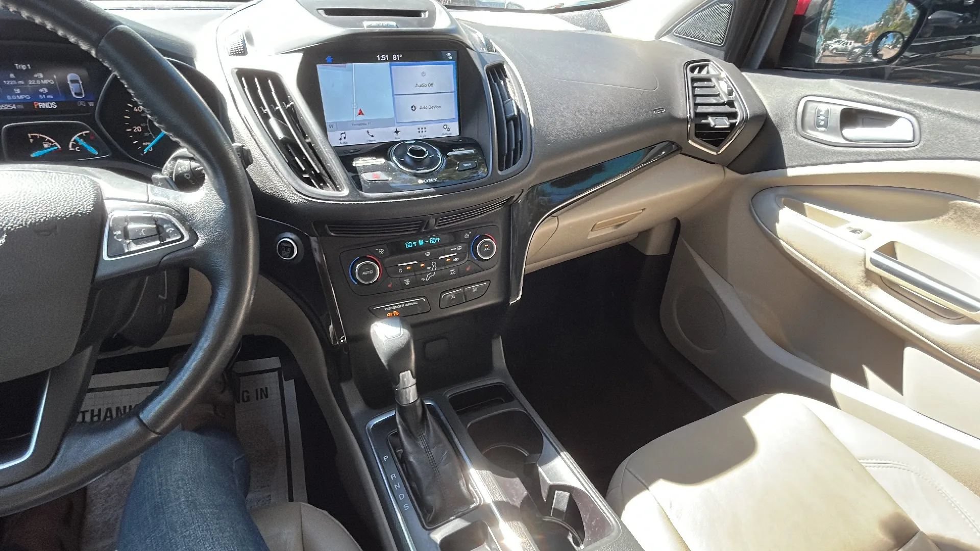 Used 2017 Ford Escape Titanium FWD image 28