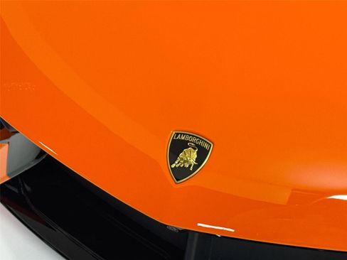 Used 2024 Lamborghini Revuelto Today's MSRP 771K * Only 1,400 image 35