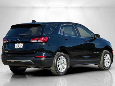 Used 2022 Chevrolet Equinox LT image 3