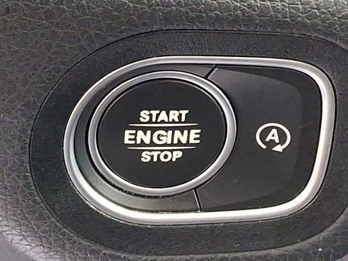 Used 2022 Mercedes-Benz GLS 450 4MATIC image 22