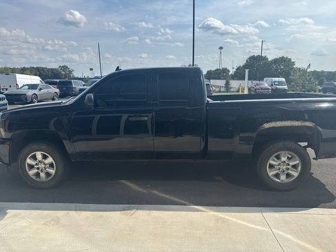 Used 2011 Chevrolet Silverado 1500 LT w/ All-Star Edition AWD/4WD image 8