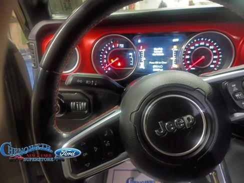 Used 2020 Jeep Gladiator Rubicon image 10