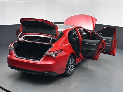 Used 2023 Toyota Camry XLE w/ Navigation Package image 29