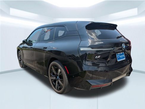 Used 2024 BMW iX xDrive50 w/ Sport Package AWD/4WD image 2