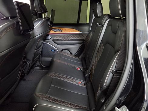 Used 2023 Jeep Grand Cherokee Summit AWD/4WD image 34
