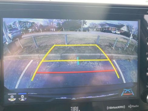 Used 2020 Toyota Highlander Limited image 31