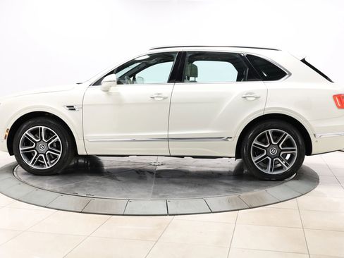 Used 2018 Bentley Bentayga Onyx Edition AWD/4WD image 9