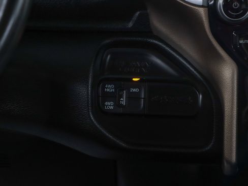Used 2024 RAM 2500 Laramie AWD/4WD image 21