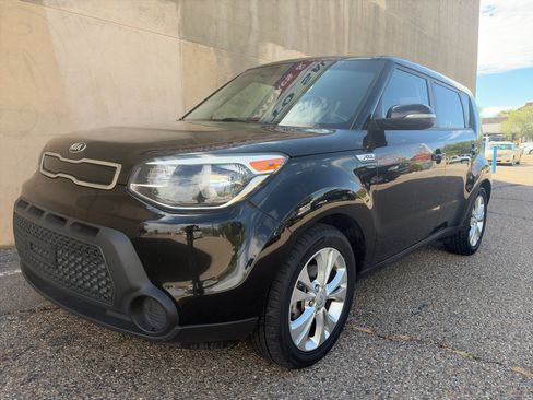 Used 2014 Kia Soul + FWD image 6