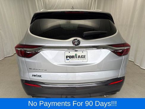Used 2021 Buick Enclave Essence FWD image 3