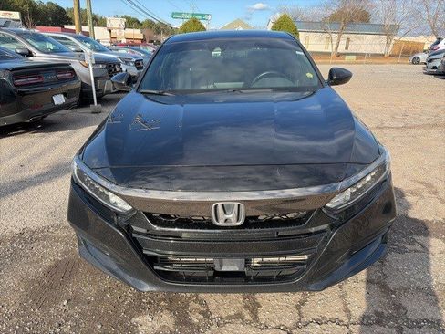 Used 2018 Honda Accord Sport image 11
