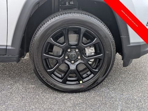 New 2026 Jeep Compass Latitude image 11