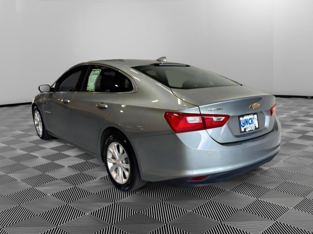 Used 2024 Chevrolet Malibu LT FWD image 2