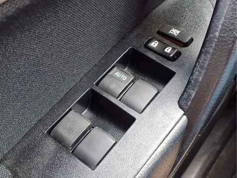 Used 2015 Toyota Corolla LE FWD image 23