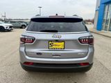 Used 2024 Jeep Compass Latitude image 3
