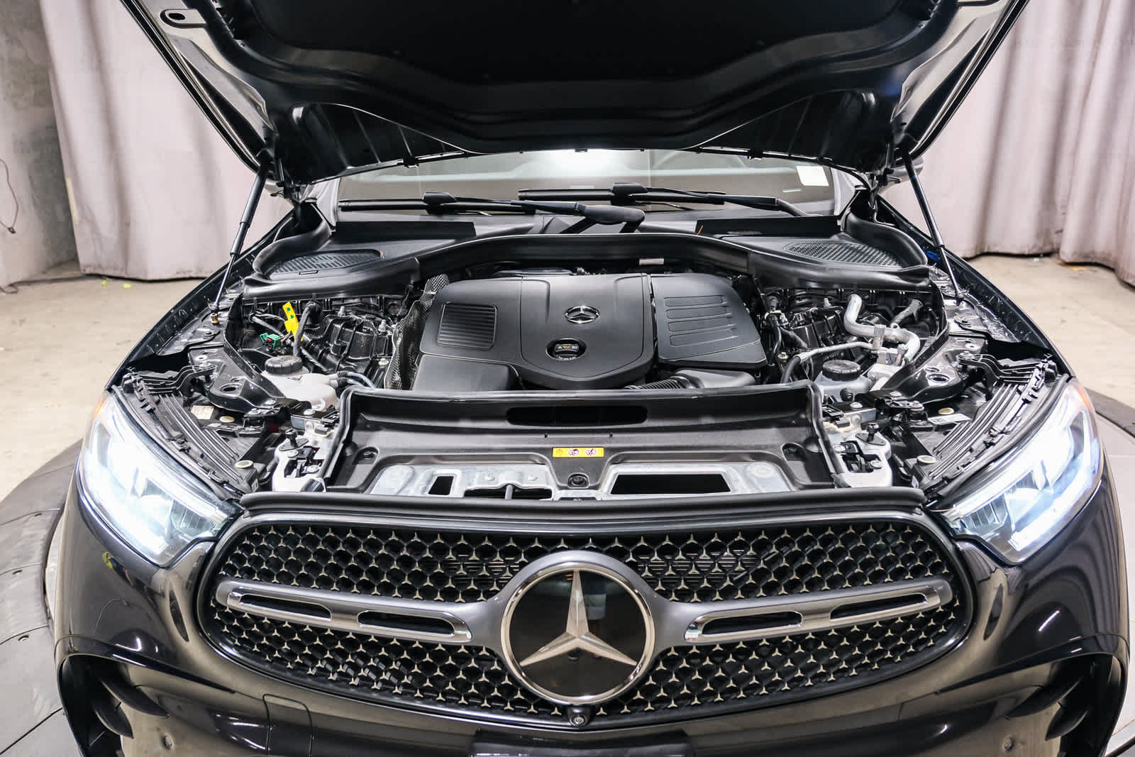 Certified 2025 Mercedes-Benz GLC 350e 4MATIC image 32
