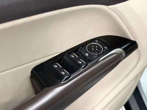 Used 2019 Lincoln MKC Premiere image 21