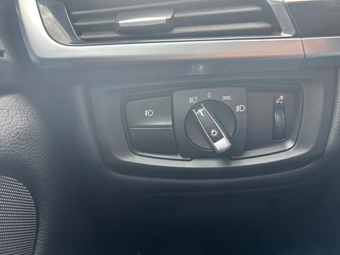 Used 2017 BMW X5 xDrive40e image 18