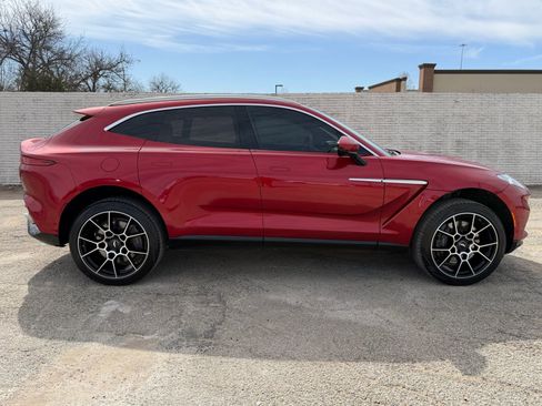 Used 2021 Aston Martin DBX image 8
